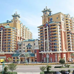 Emerald Grande At Harborwalk Village Hotel Destin